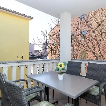 Apartment Luzina Baska (Krk)